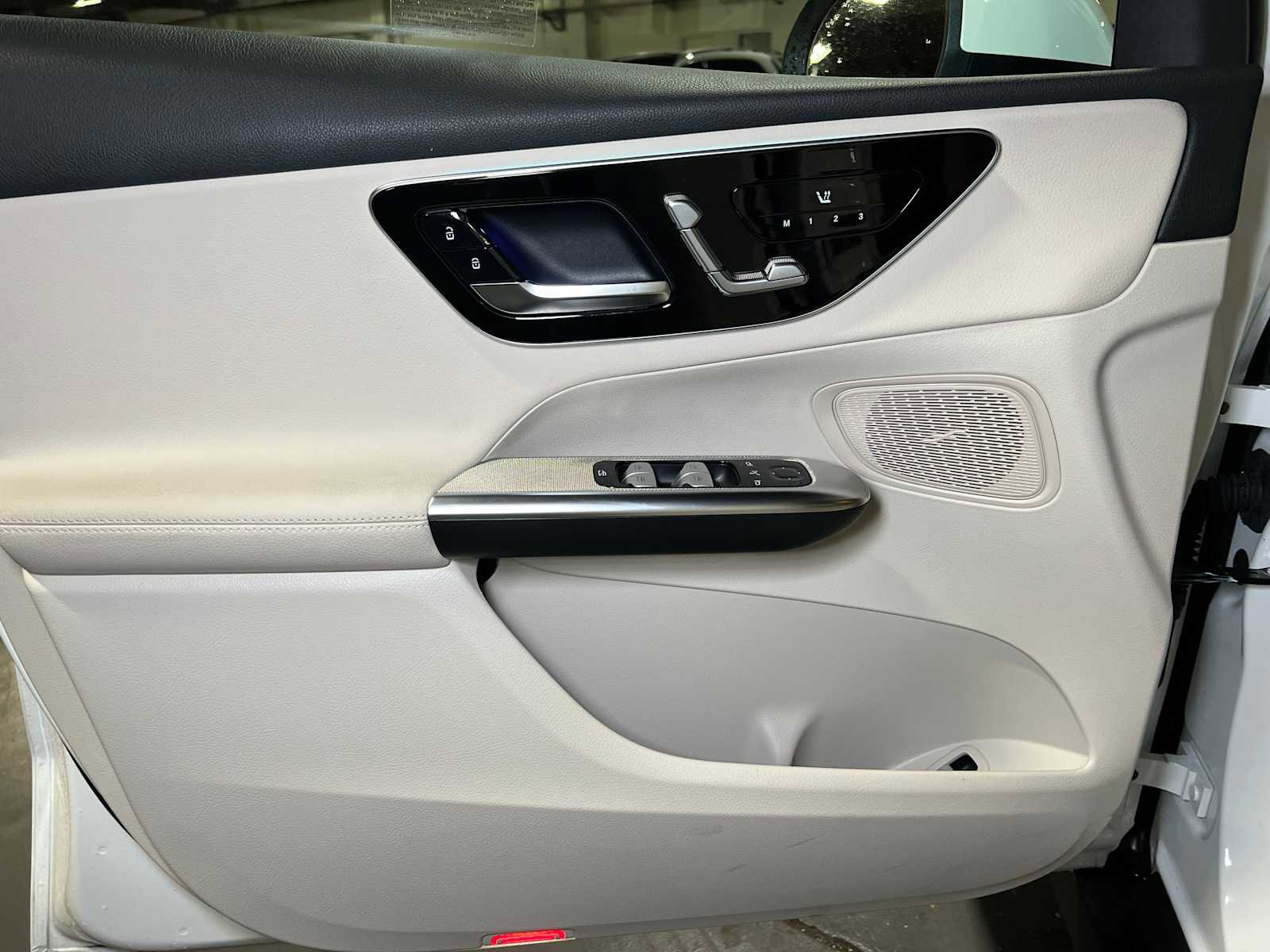 Certified 2025 Mercedes-Benz GLC 300 4MATIC image 22