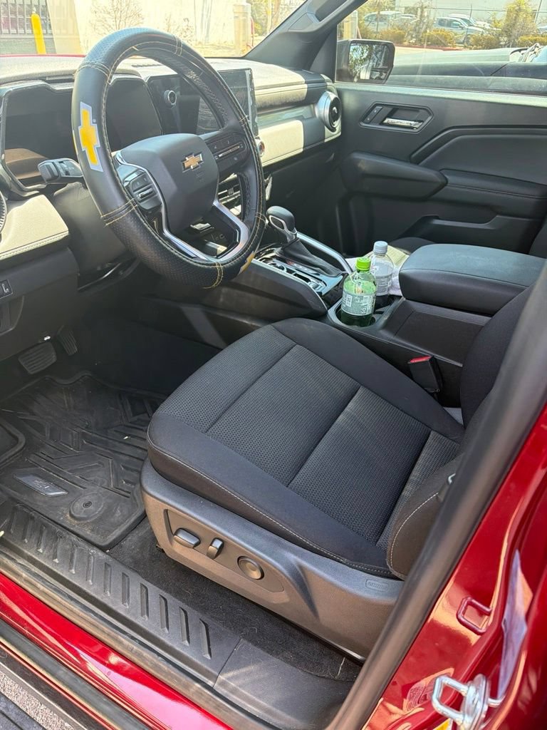 Certified 2024 Chevrolet Colorado LT w/ LT Convenience Package II AWD/4WD image 12