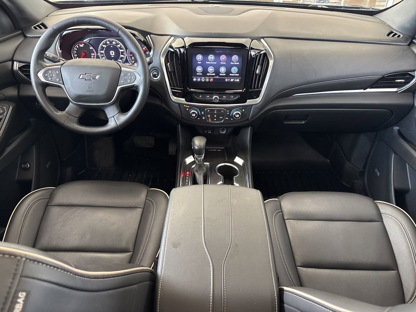 Used 2022 Chevrolet Traverse Premier w/ Redline Edition FWD image 27