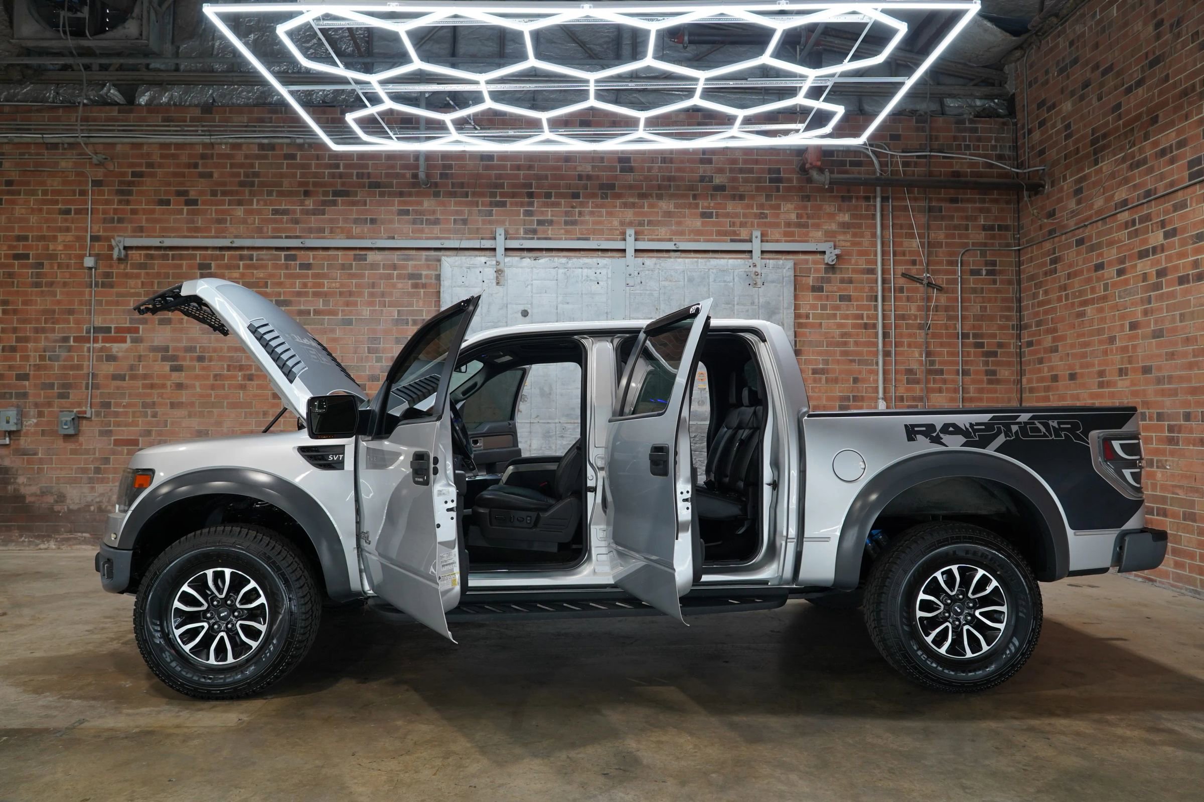 Used 2014 Ford F150 Raptor w/ Equipment Group 801A Luxury image 26