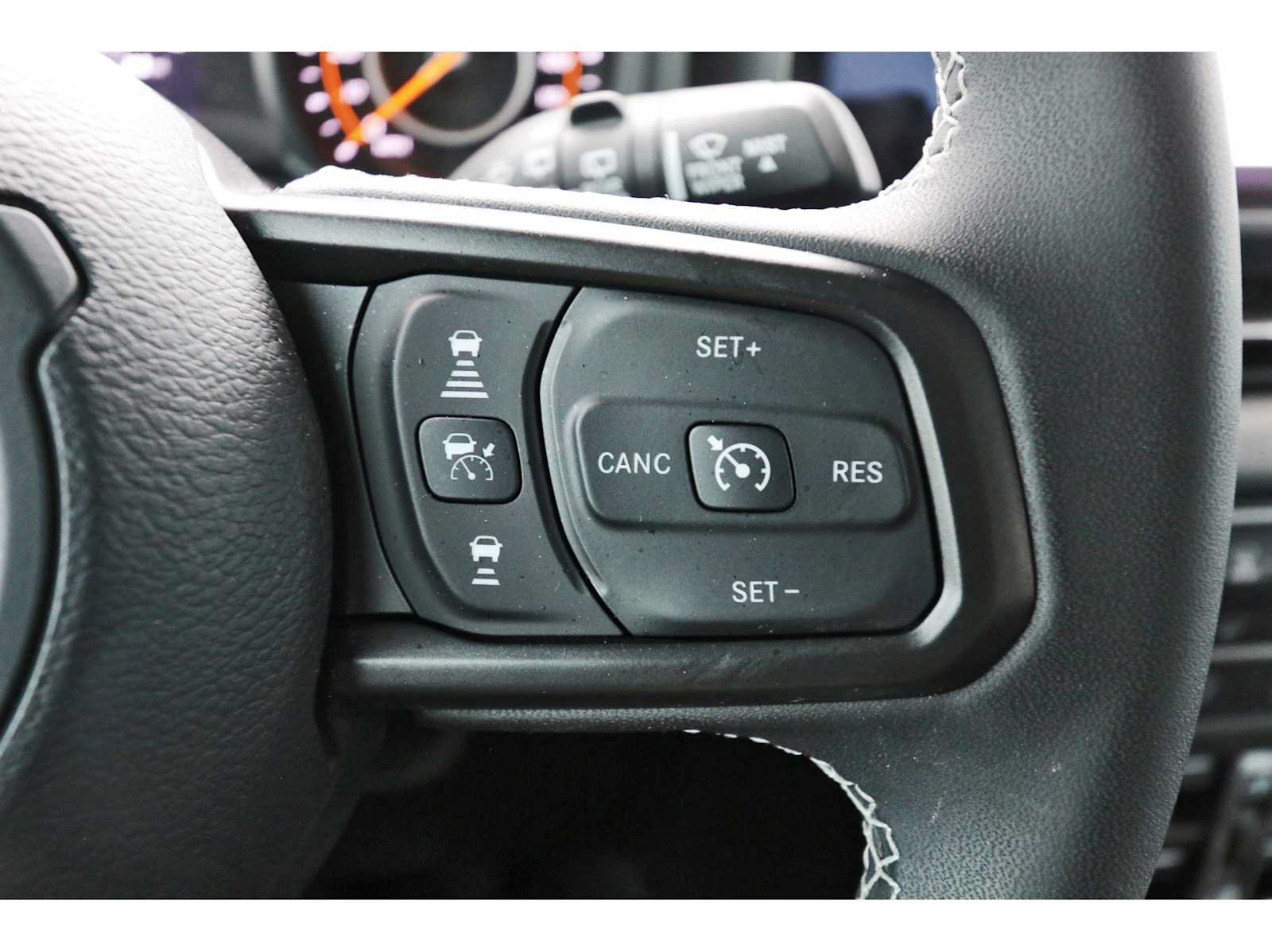 Used 2025 Jeep Wrangler Unlimited Sport AWD/4WD image 16