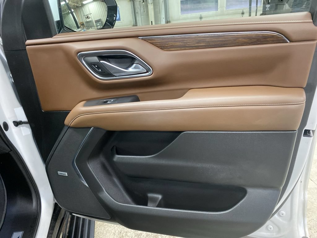 Certified 2022 Chevrolet Tahoe High Country AWD/4WD image 33