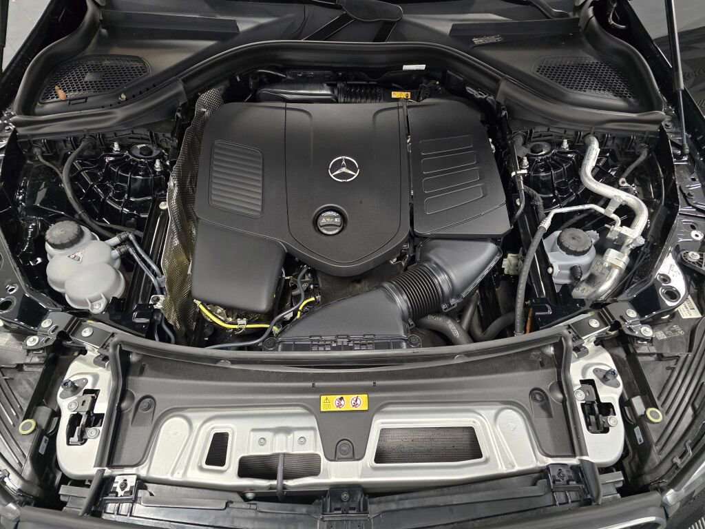 Certified 2025 Mercedes-Benz GLC 300 4MATIC image 10