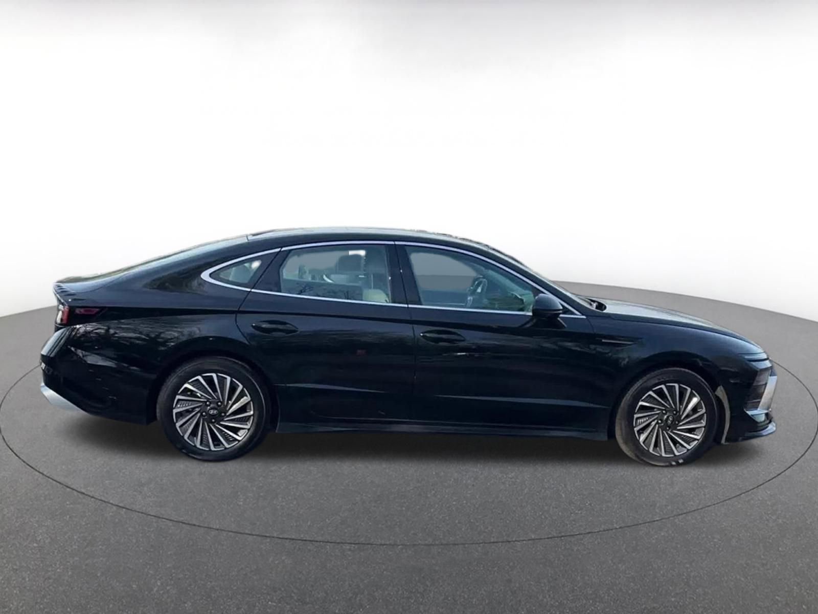 Used 2025 Hyundai Sonata SEL image 15