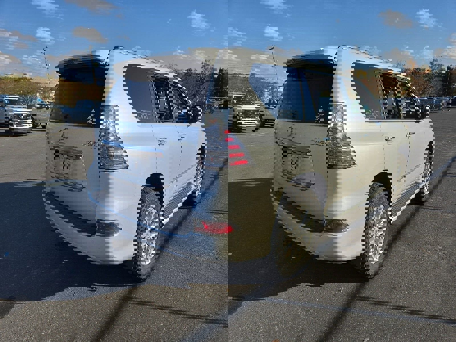 Used 2014 Lexus GX 460 w/ Premium Package image 4