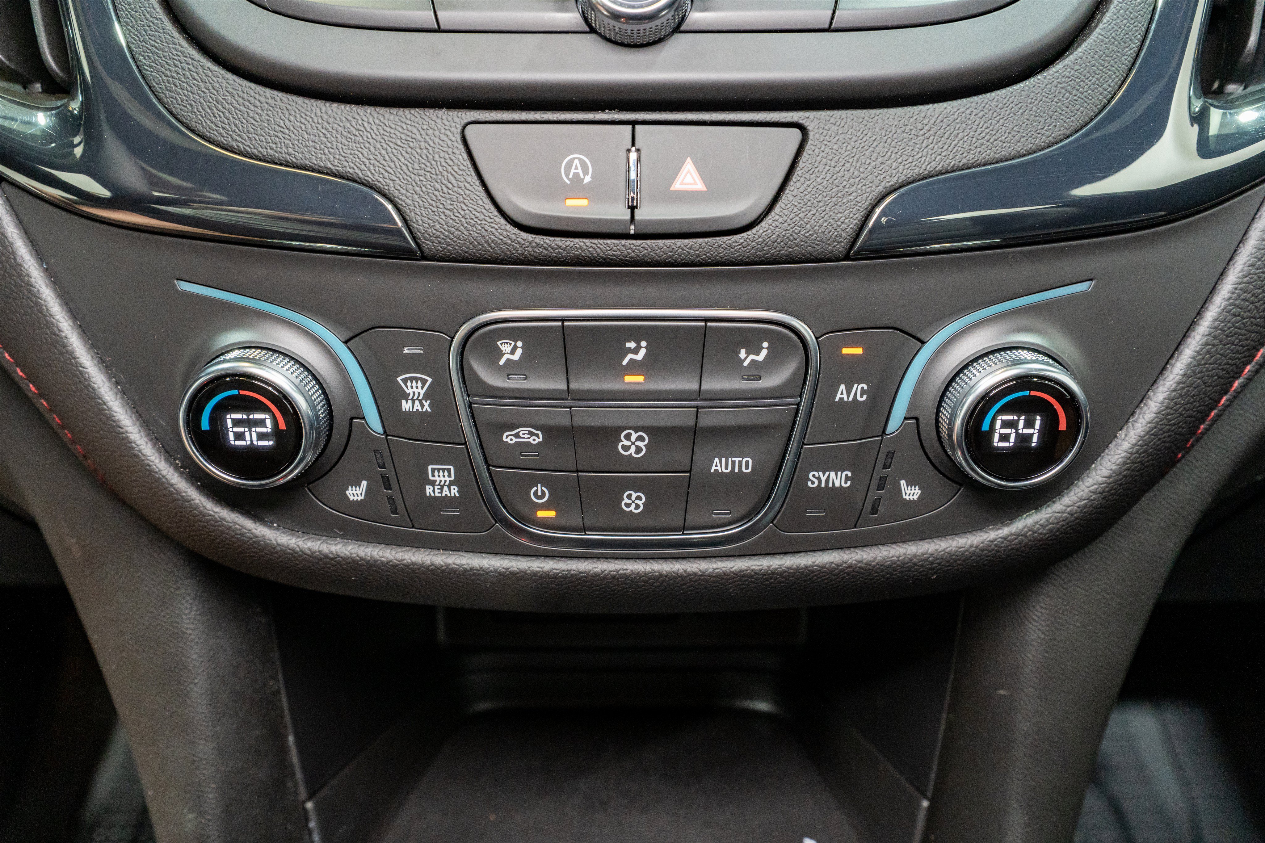 Used 2024 Chevrolet Equinox RS w/ RS Leather Package FWD image 21