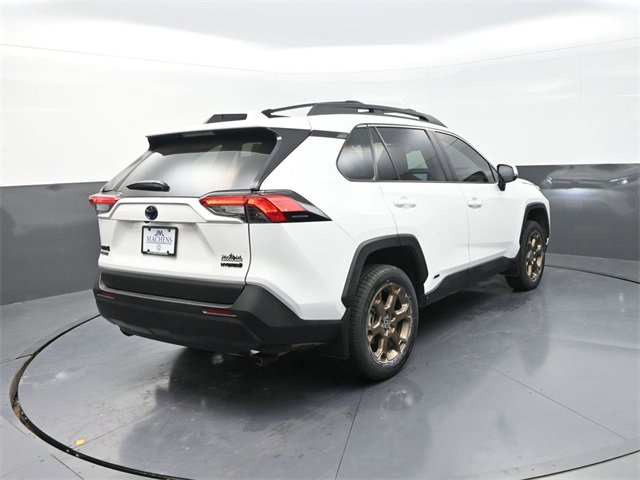 Used 2023 Toyota RAV4 AWD Hybrid image 8