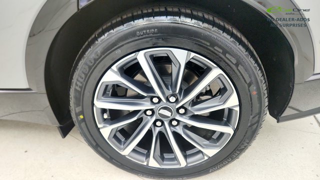 Used 2024 Cadillac Lyriq Sport RWD image 84