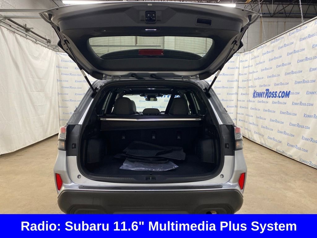 Used 2025 Subaru Forester Premium image 13