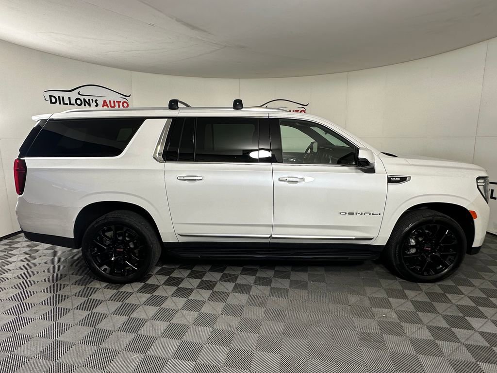 Used 2024 GMC Yukon XL Denali AWD/4WD image 10