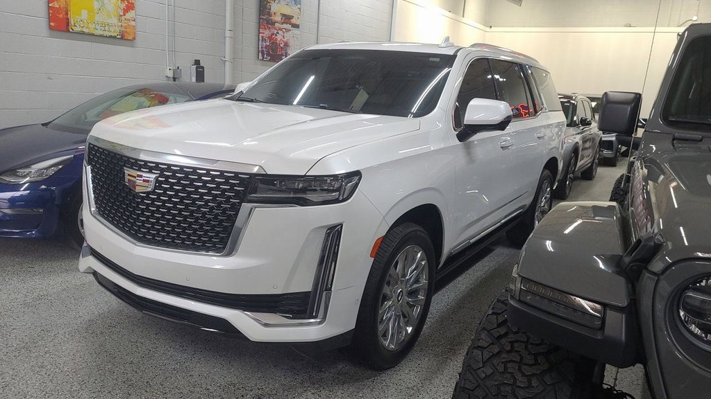 Used 2023 Cadillac Escalade Premium Luxury w/ Performance Package image 2