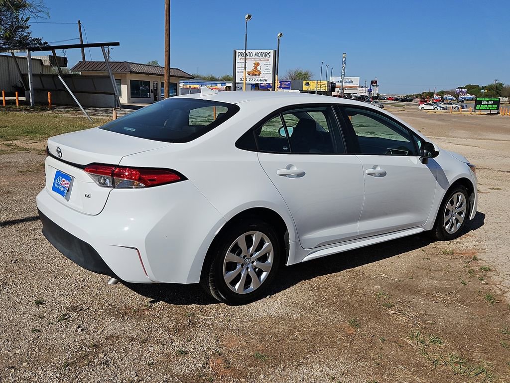 Used 2025 Toyota Corolla LE image 11