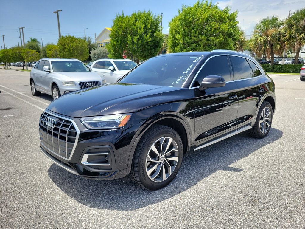Used 2021 Audi Q5 2.0T Premium Plus w/ Premium Plus Package AWD/4WD image 3