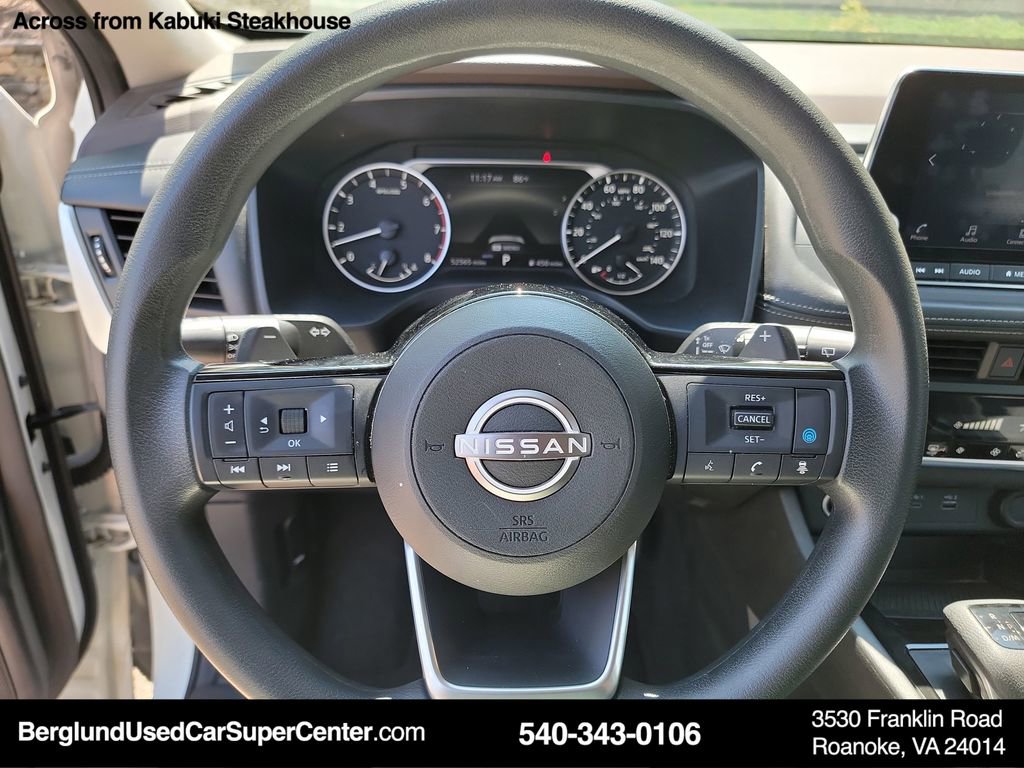 Used 2023 Nissan Rogue SV image 28