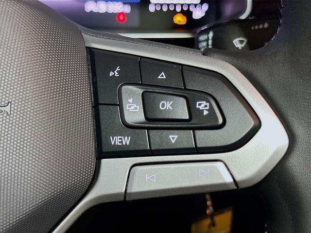 Used 2025 Volkswagen Jetta S image 32