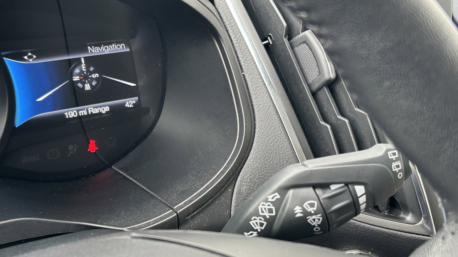 Used 2022 Ford Edge Titanium w/ Equipment Group 301A image 25