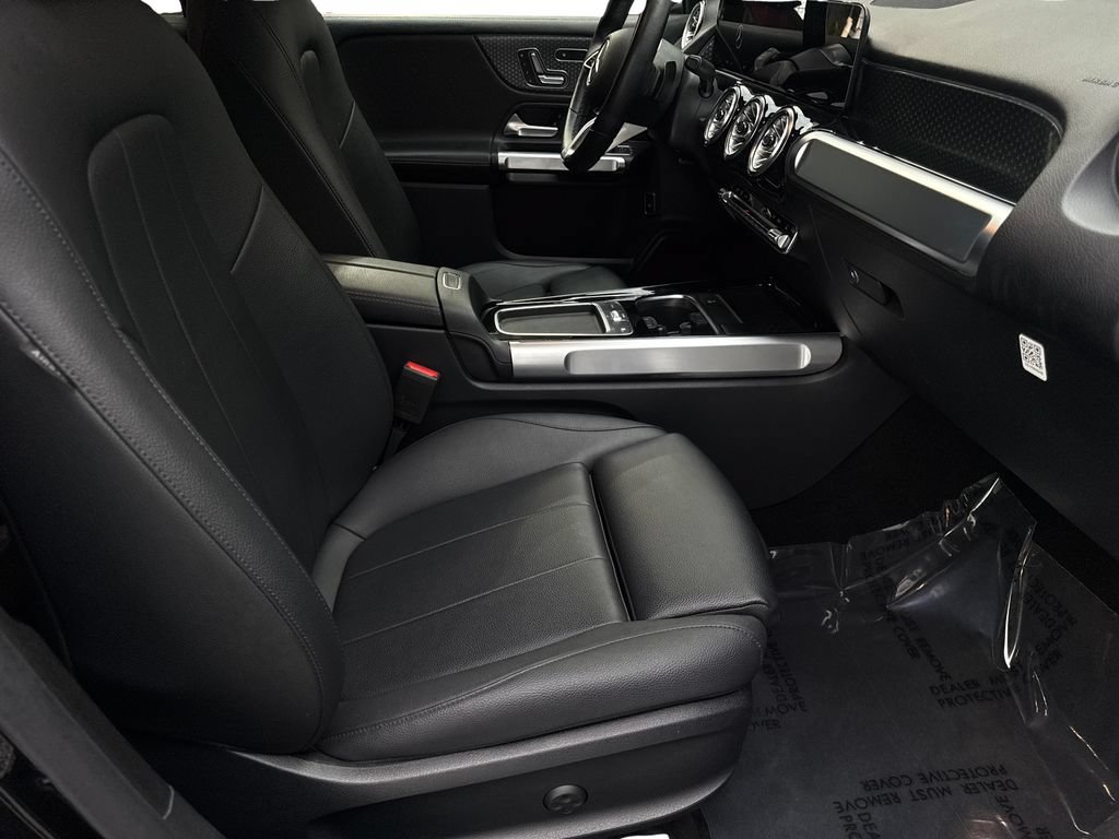 Used 2025 Mercedes-Benz GLB 250 4MATIC image 43