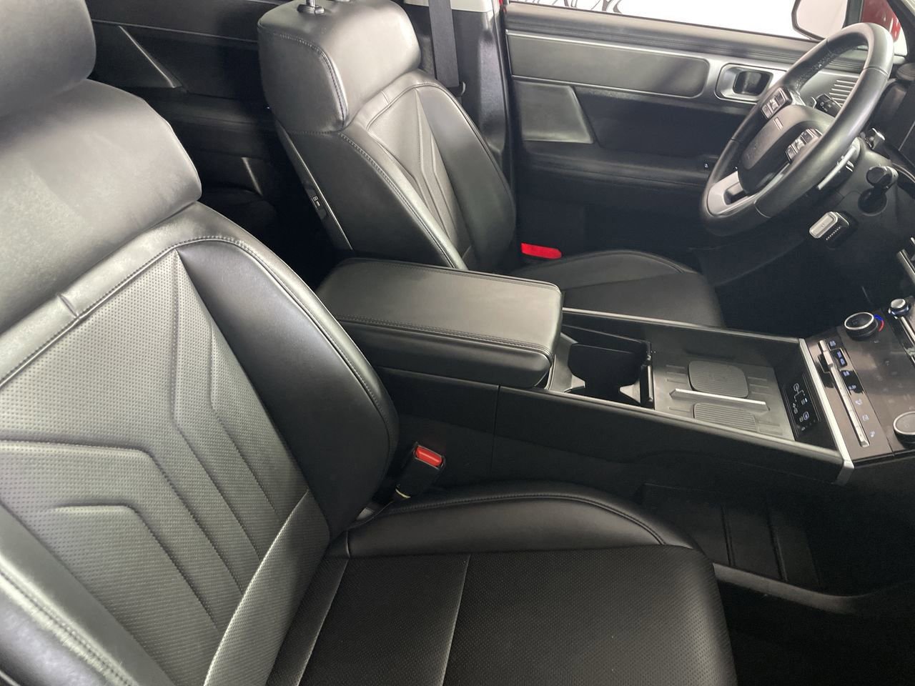 Used 2025 Hyundai Santa Fe SEL image 24