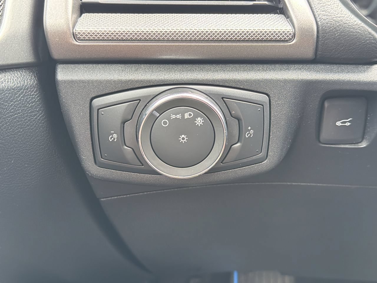 Used 2019 Ford Fusion S FWD image 24