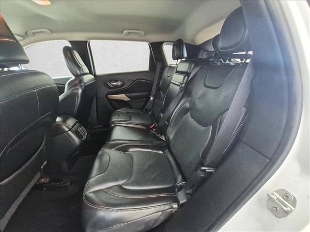 Used 2017 Jeep Cherokee Limited w/ Luxury Group FWD image 20