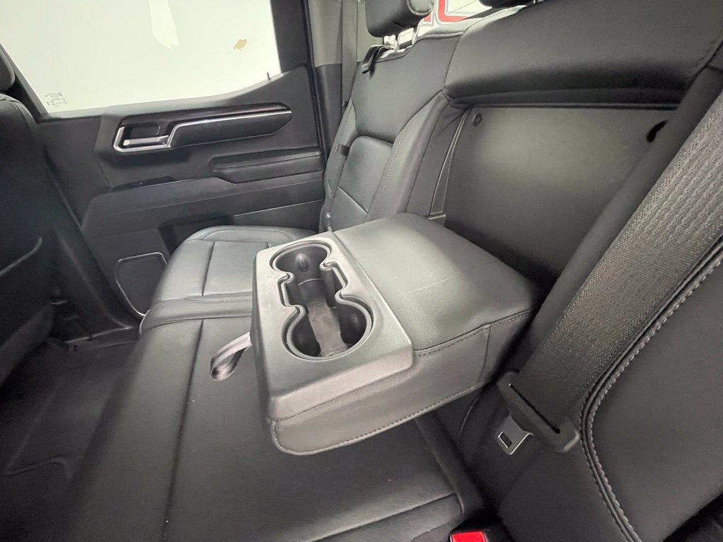 Used 2026 GMC Sierra 1500 SLT AWD/4WD image 13