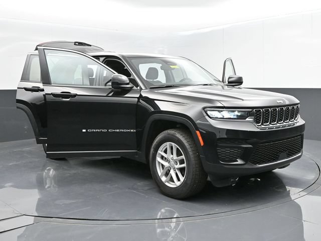 Used 2024 Jeep Grand Cherokee Laredo X AWD/4WD image 55