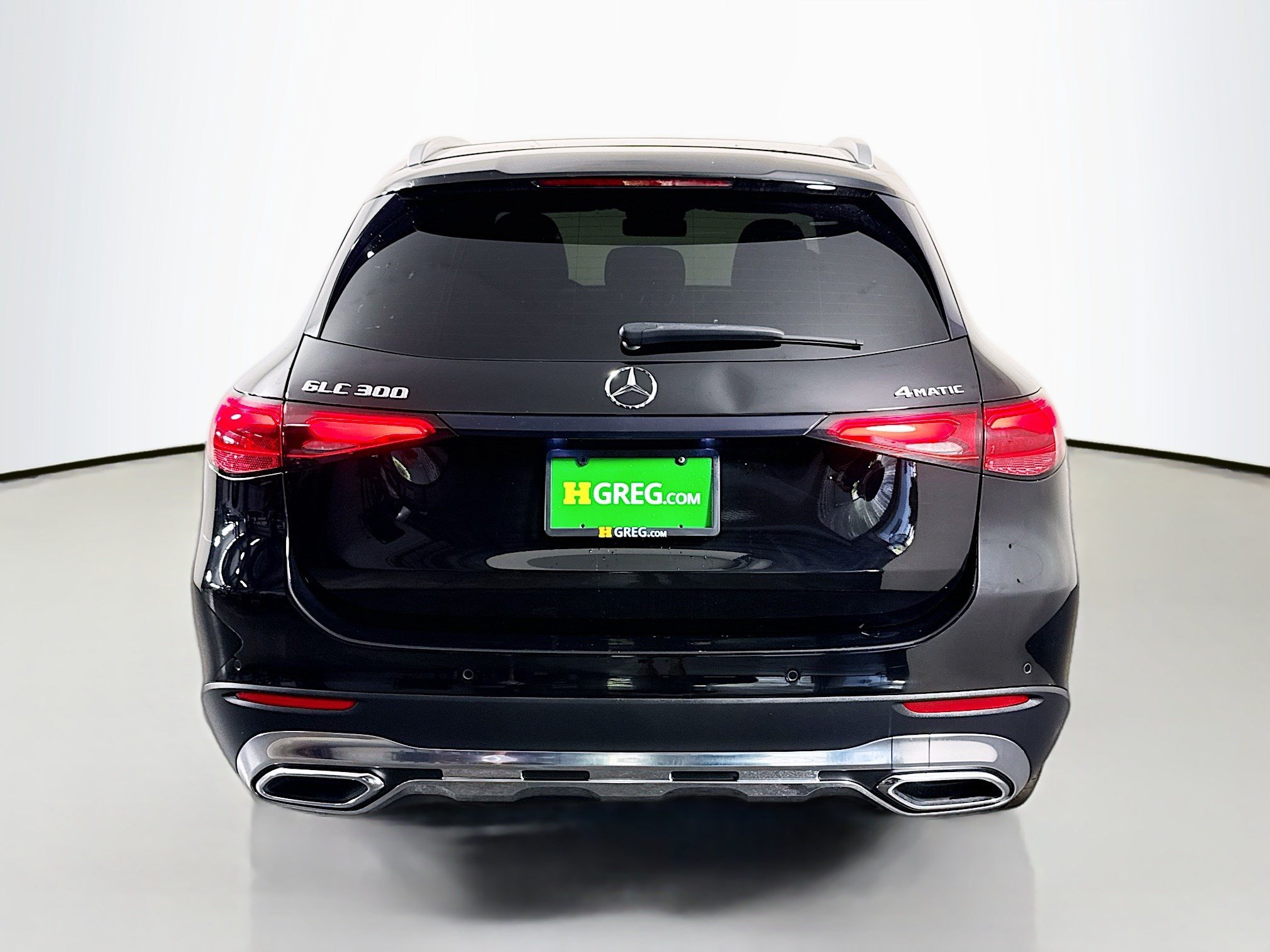 Used 2023 Mercedes-Benz GLC 300 4MATIC w/ Exclusive Trim Package image 8