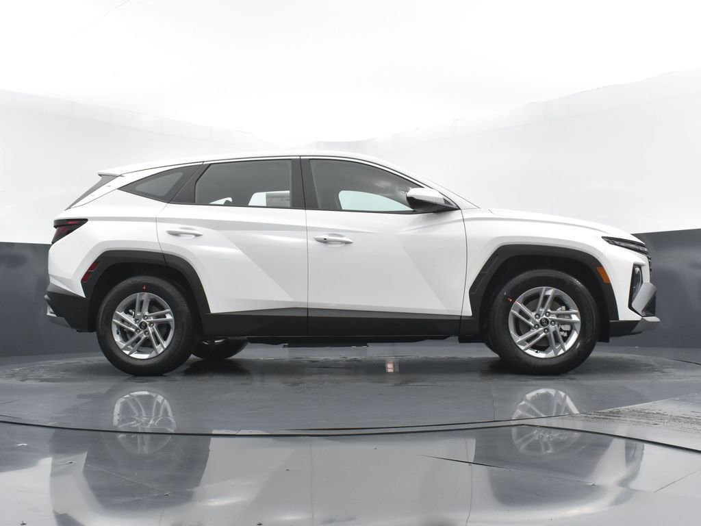 Used 2025 Hyundai Tucson SE image 21