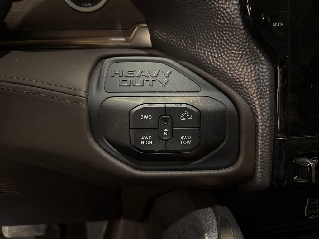 Used 2025 RAM 2500 Limited image 15