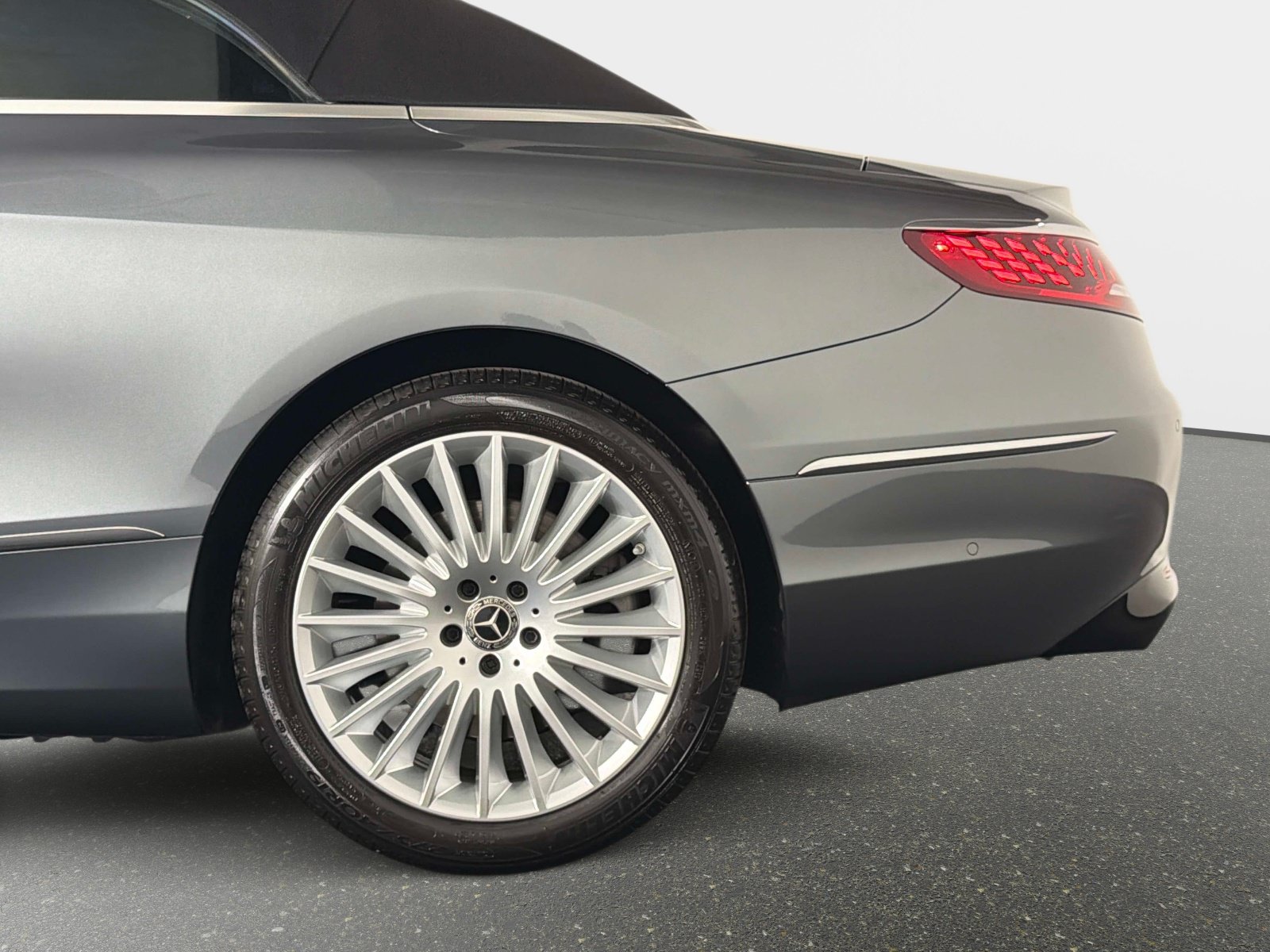 Used 2020 Mercedes-Benz S 560 Cabriolet image 15