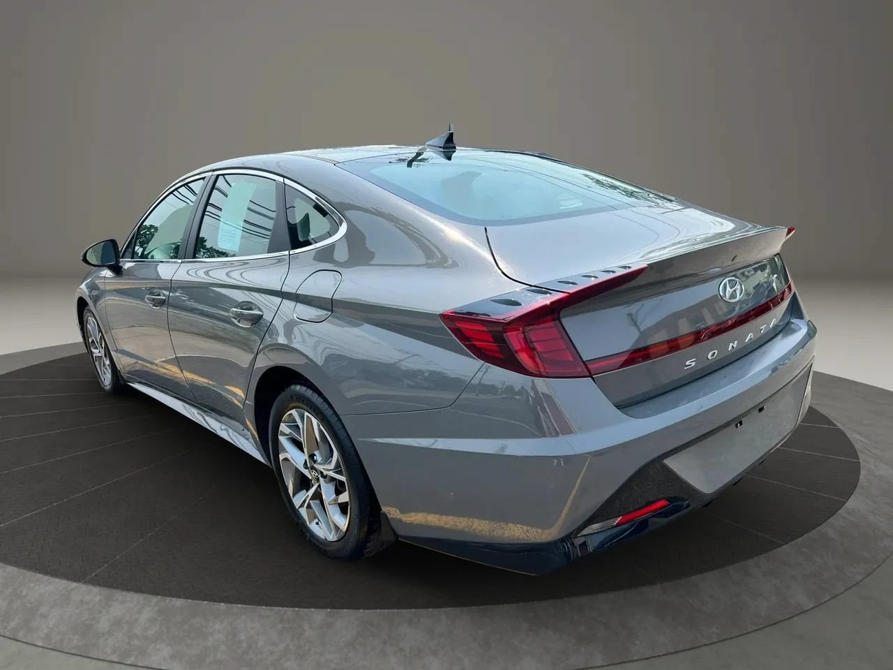 Used 2022 Hyundai Sonata SEL w/ Cargo Package FWD image 7
