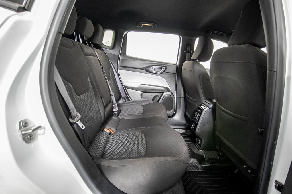 Used 2024 Jeep Compass Sport image 12