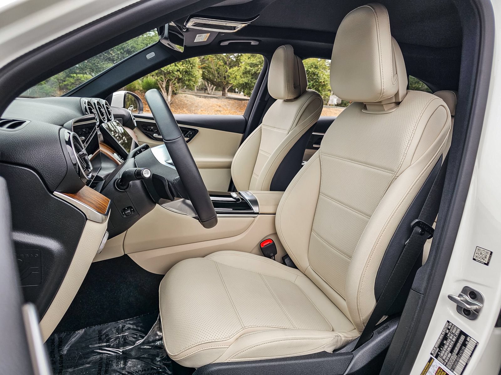 Certified 2026 Mercedes-Benz GLC 300 4MATIC image 18