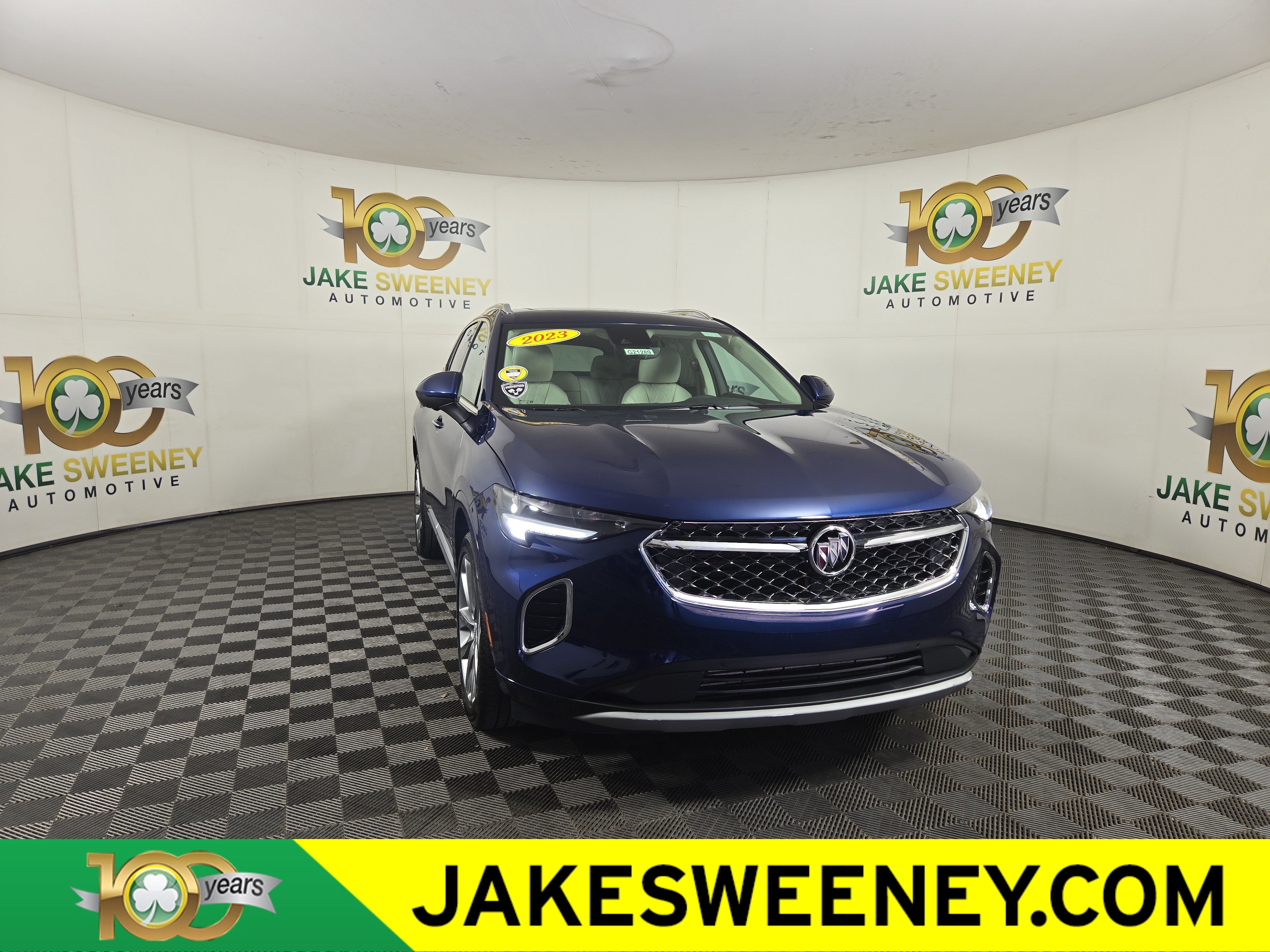 Used 2023 Buick Envision Avenir AWD/4WD image 1