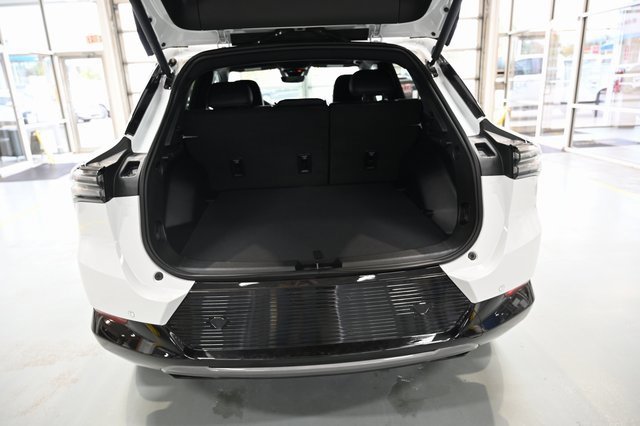 New 2026 Chevrolet Equinox EV LT w/ Convenience Package II image 25