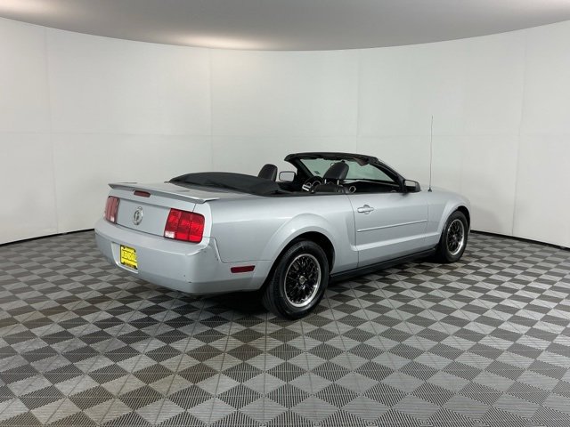 Used 2007 Ford Mustang V6 Deluxe image 5