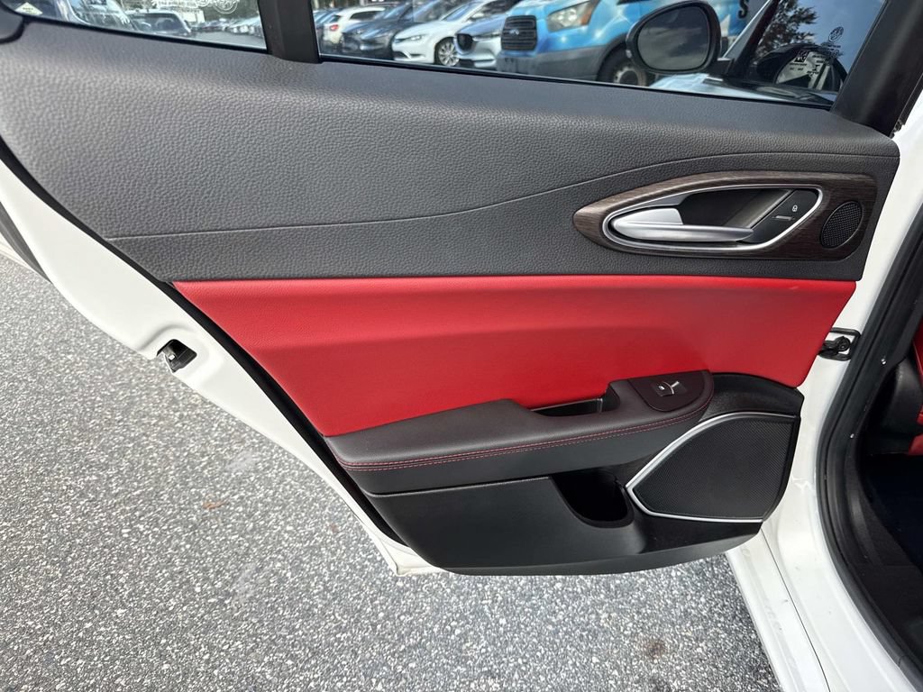 Used 2021 Alfa Romeo Giulia Ti w/ Nero Edizione RWD image 12