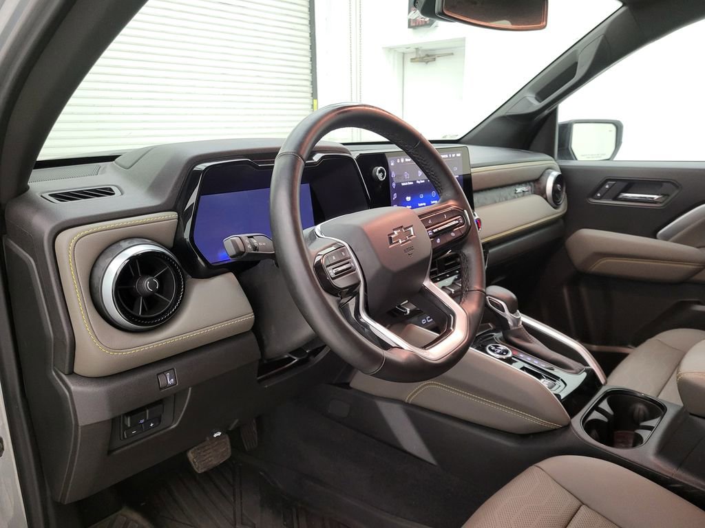 Certified 2025 Chevrolet Colorado ZR2 w/ Technology Package image 31