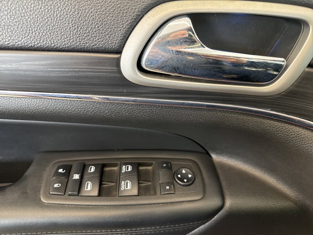 Used 2022 Jeep Grand Cherokee Limited image 25