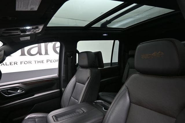 Used 2021 Chevrolet Suburban High Country AWD/4WD image 17