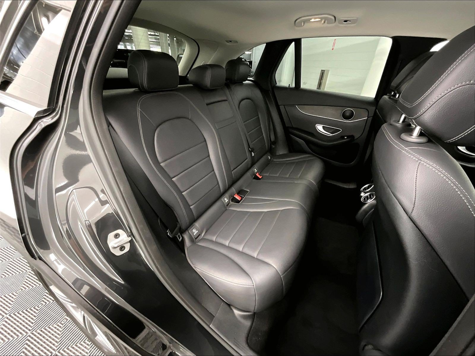 Certified 2022 Mercedes-Benz GLC 300 image 17
