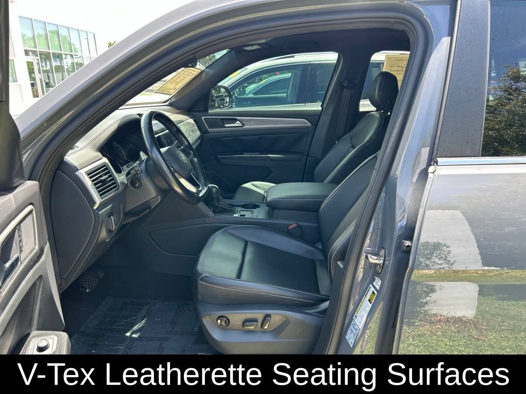 Used 2020 Volkswagen Atlas Cross Sport SE w/ Panoramic Sunroof Package FWD image 15