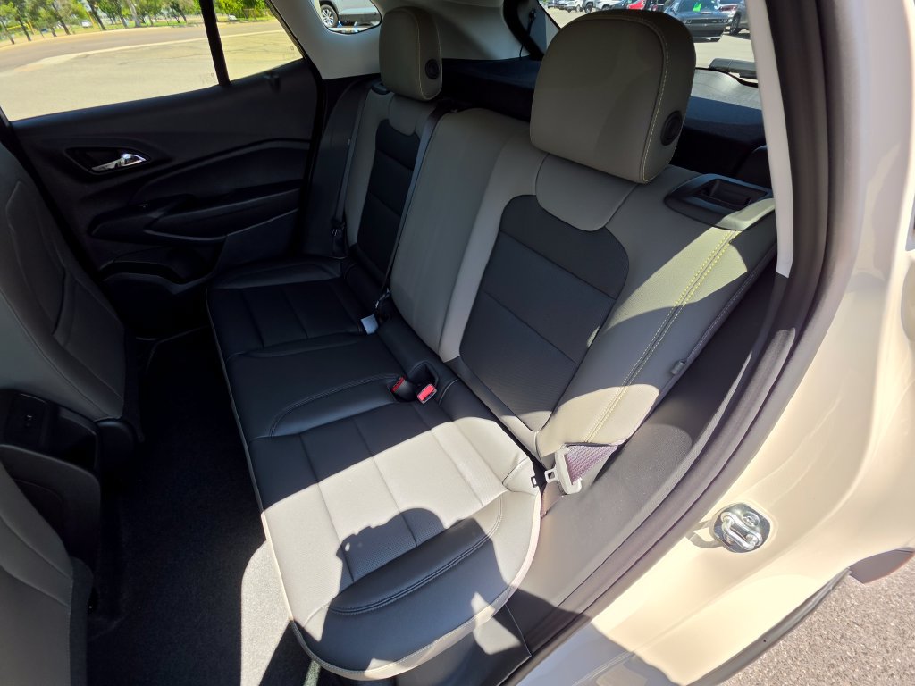 New 2026 Chevrolet Trax ACTIV w/ Driver Confidence Package FWD image 13