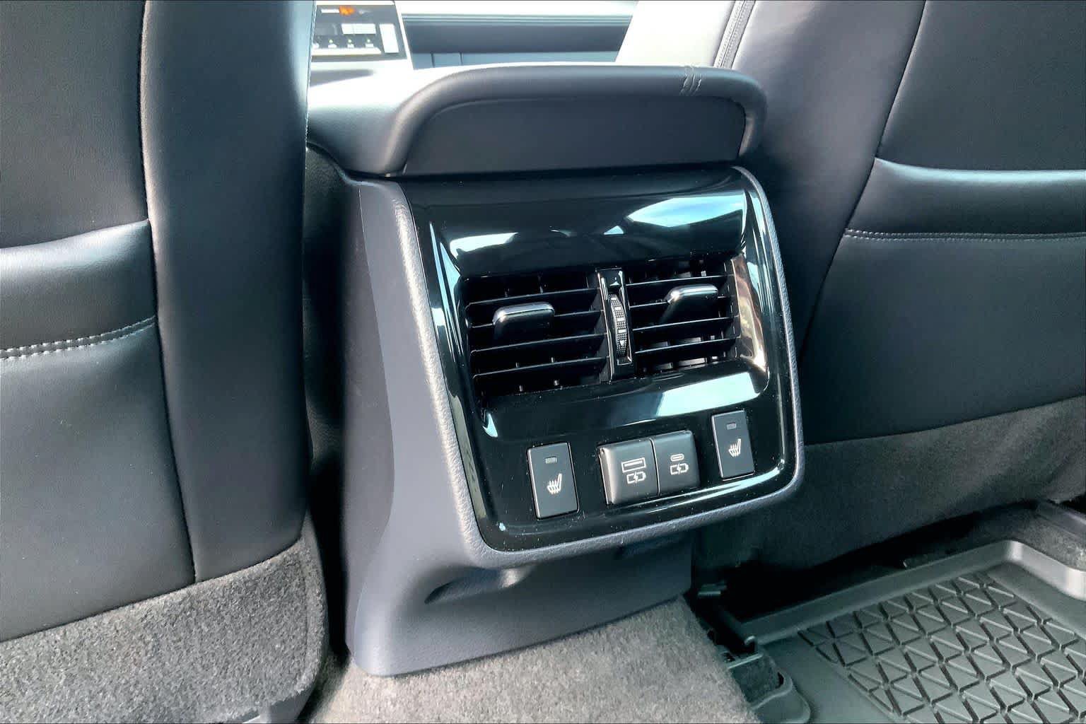 Used 2021 Toyota Avalon Touring FWD image 36
