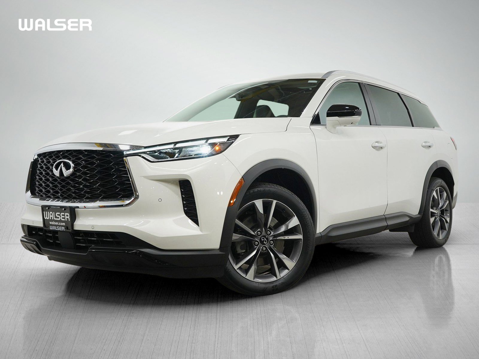 Used 2024 INFINITI QX60 Luxe AWD/4WD image 1