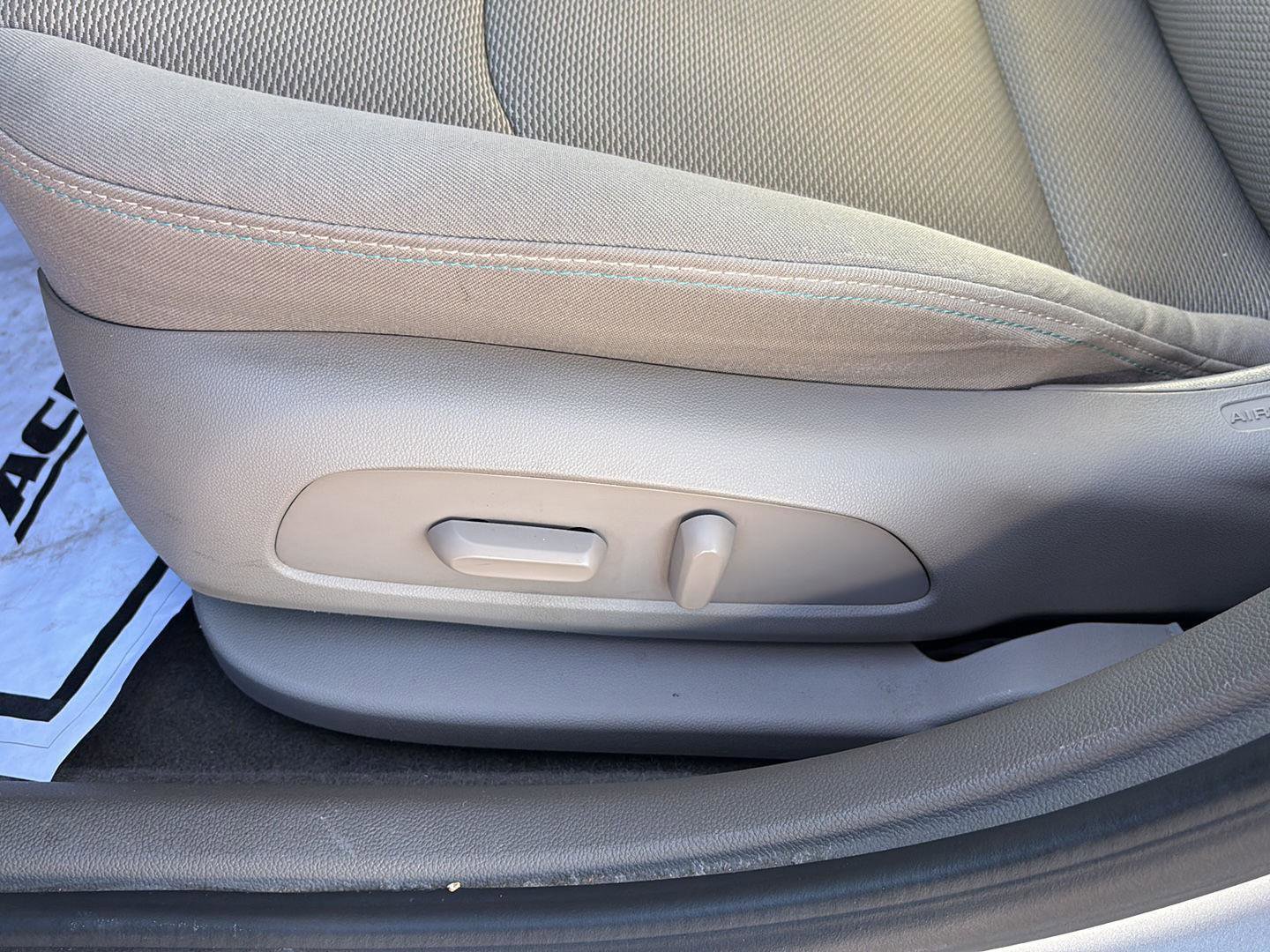 Used 2016 Chevrolet Cruze LT w/ Sun And Sound Package image 11