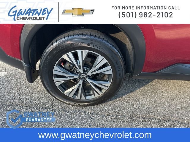 Used 2023 Nissan Rogue SV image 11