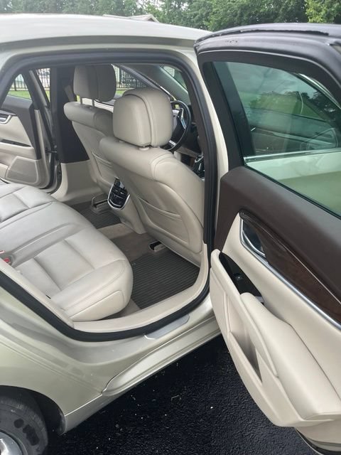 Used 2014 Cadillac XTS Luxury w/ Driver Awareness Package FWD image 7