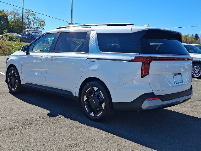 Used 2026 Kia Carnival EX FWD image 4