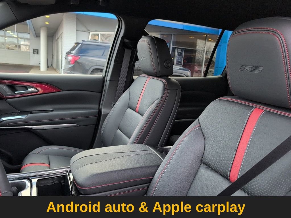 Used 2025 Chevrolet Traverse RS image 13